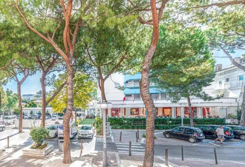فندق Zanarini In Centro A Riccione