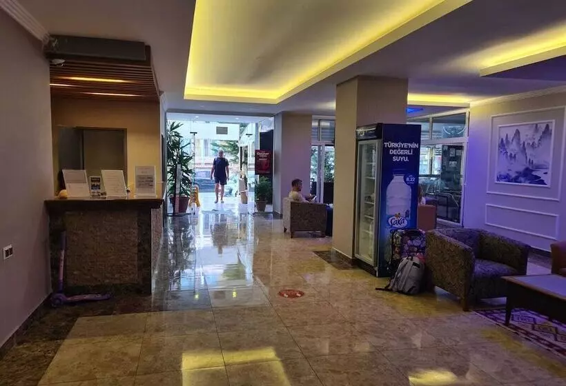 Kleopatra Aytur Apart