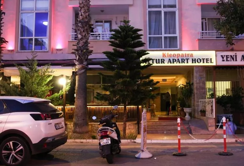 Kleopatra Aytur Apart