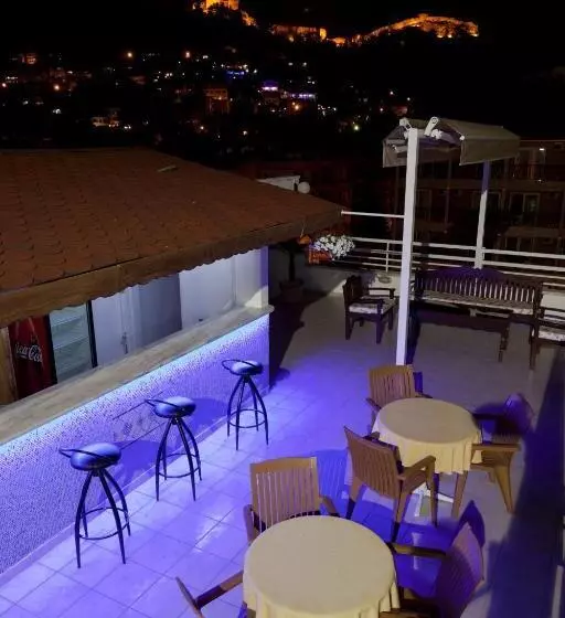 Kleopatra Aytur Apart