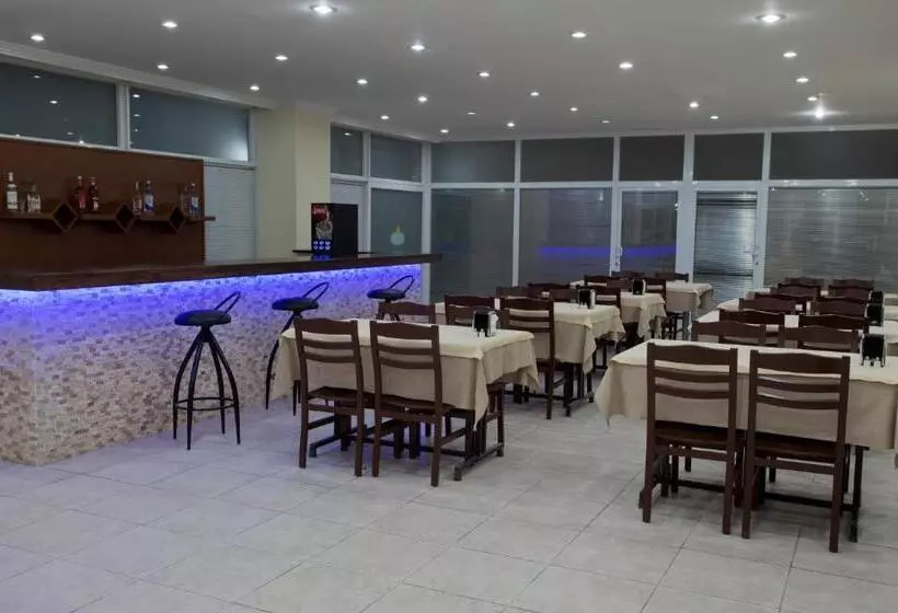 Kleopatra Aytur Apart