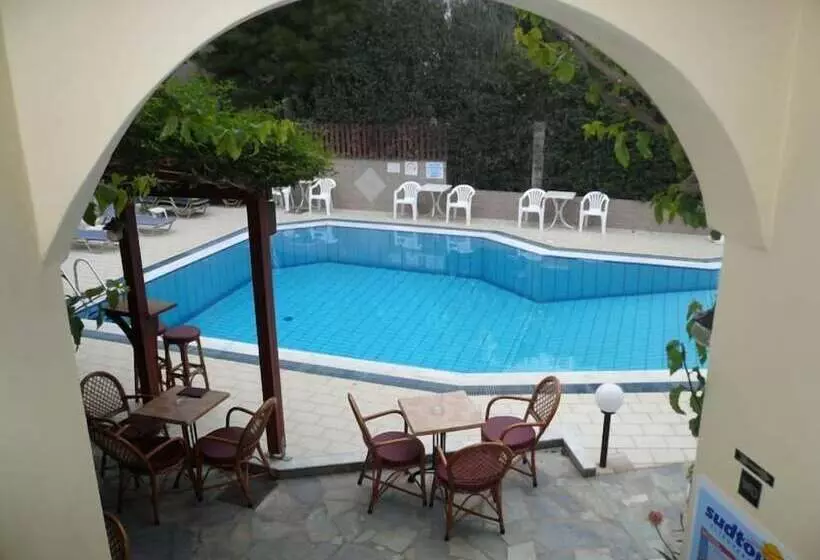 Maria Lambis Apartments