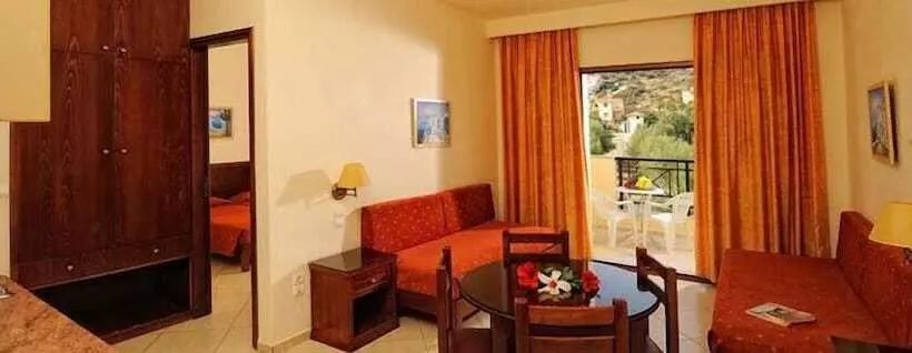 Maria Lambis Apartments