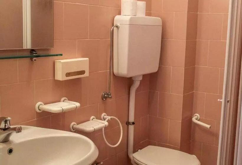 فندق Helios Beach