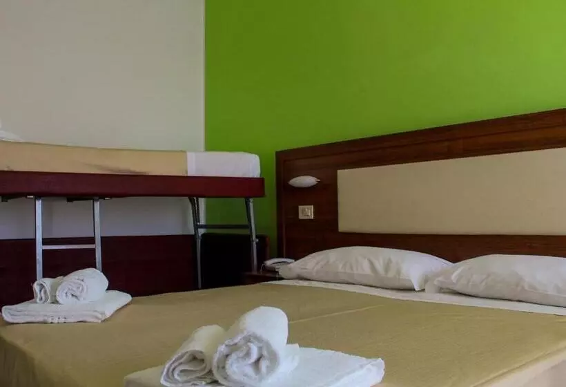 فندق Helios Beach