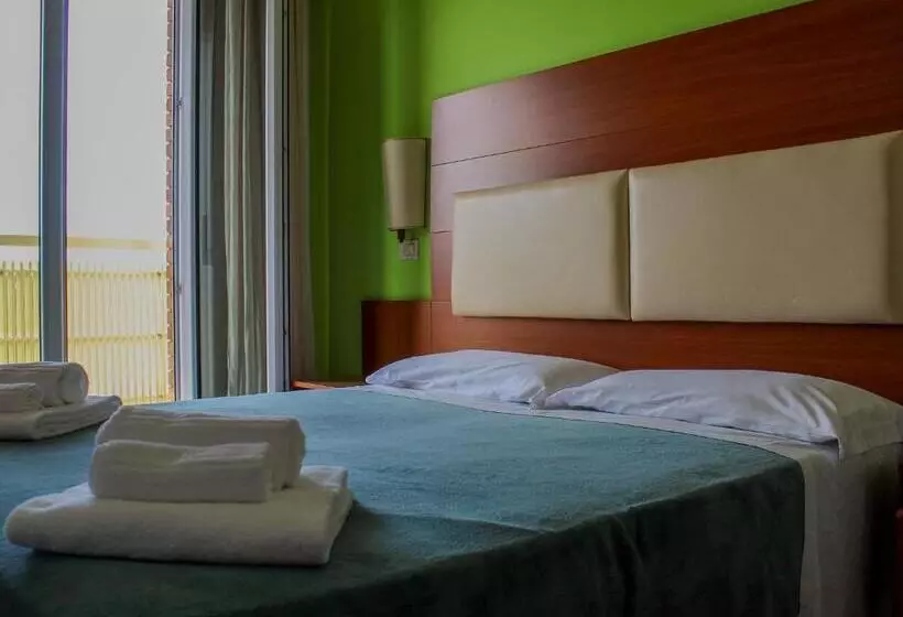 فندق Helios Beach