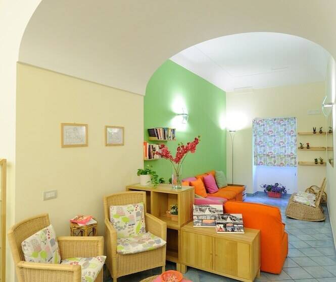 مبيت وإفطار Sharon House