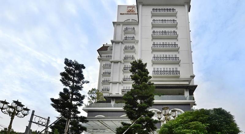 בית מלון כפרי Amaroossa Royal  Bogor