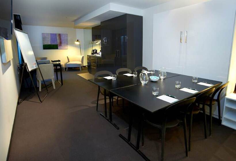 בית מלון כפרי Corporate Living Accommodation Hawthorn