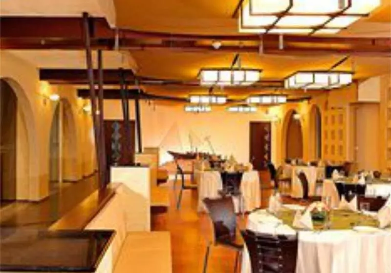 Flora Airport Hotel And Convention Centre Kochi