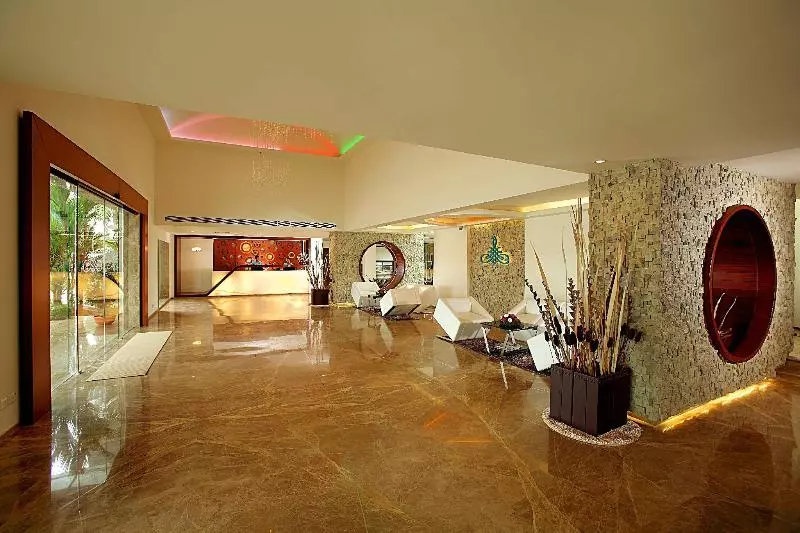 Flora Airport Hotel And Convention Centre Kochi