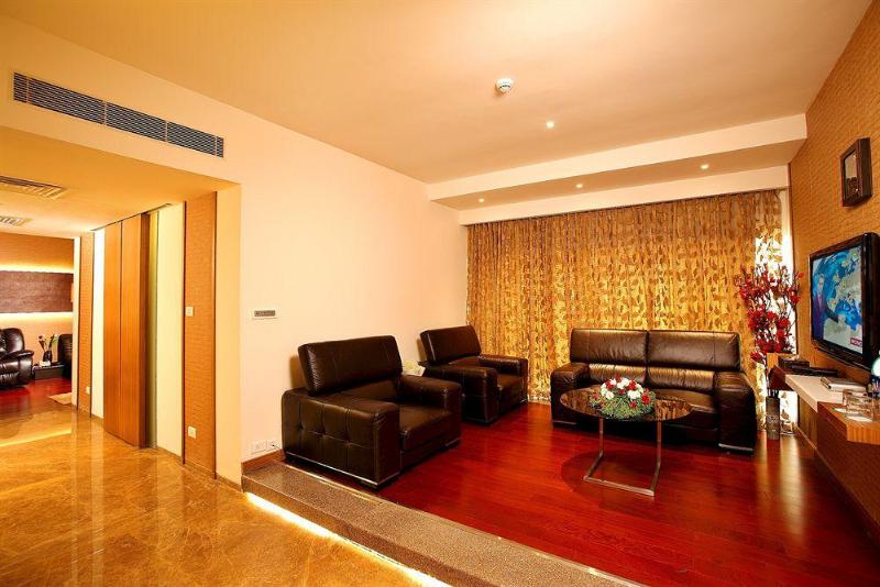 Flora Airport Hotel And Convention Centre Kochi