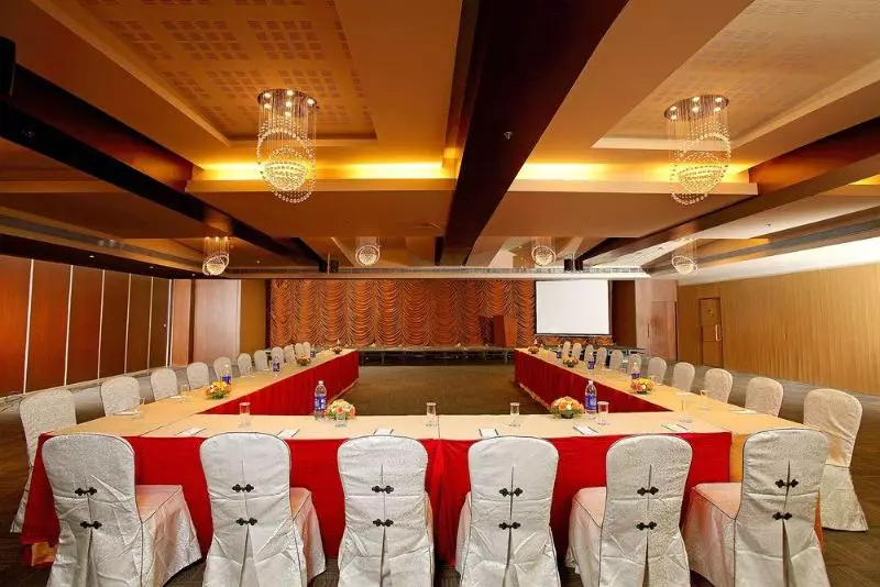 Flora Airport Hotel And Convention Centre Kochi