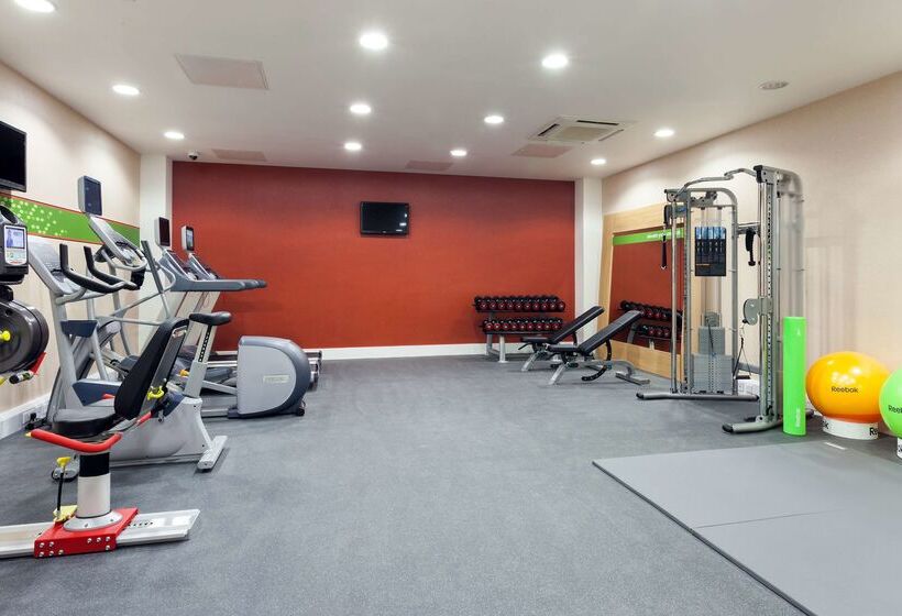 فندق Hampton By Hilton London Gatwick Airport