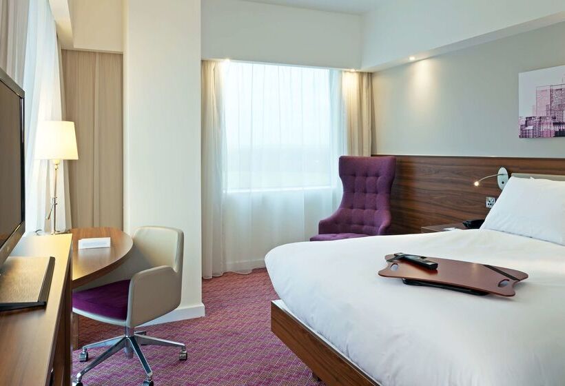 فندق Hampton By Hilton London Gatwick Airport