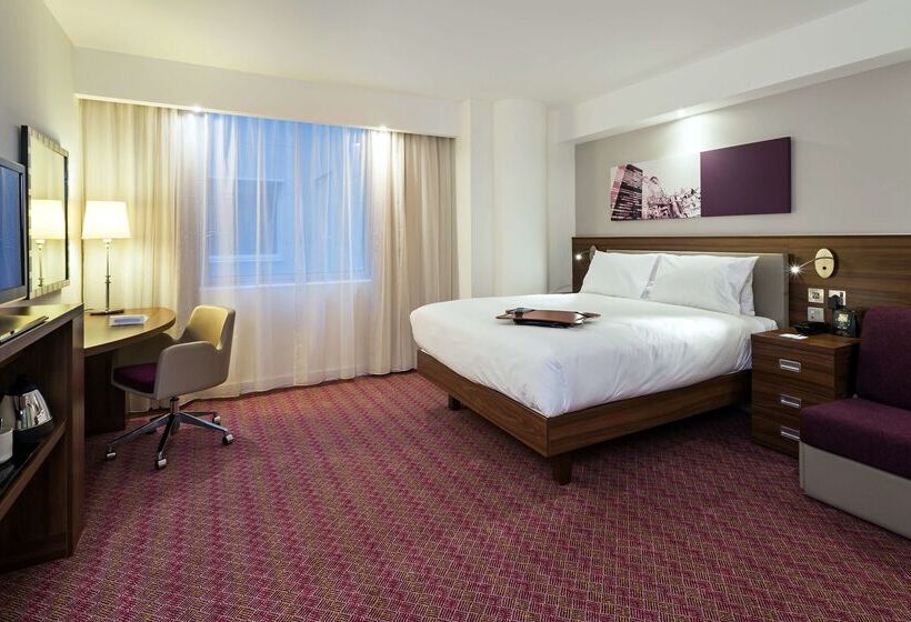 فندق Hampton By Hilton London Gatwick Airport