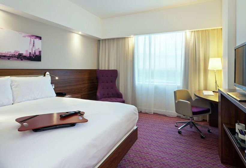 فندق Hampton By Hilton London Gatwick Airport