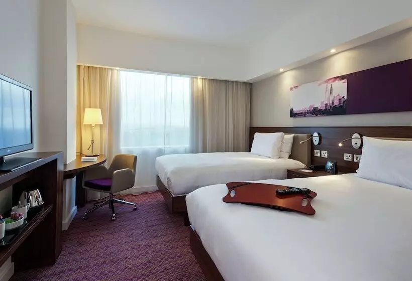 Hotel Hampton By Hilton London Gatwick Airport