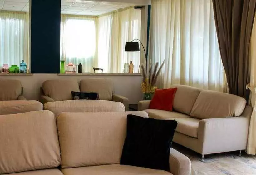 فندق Helios Beach