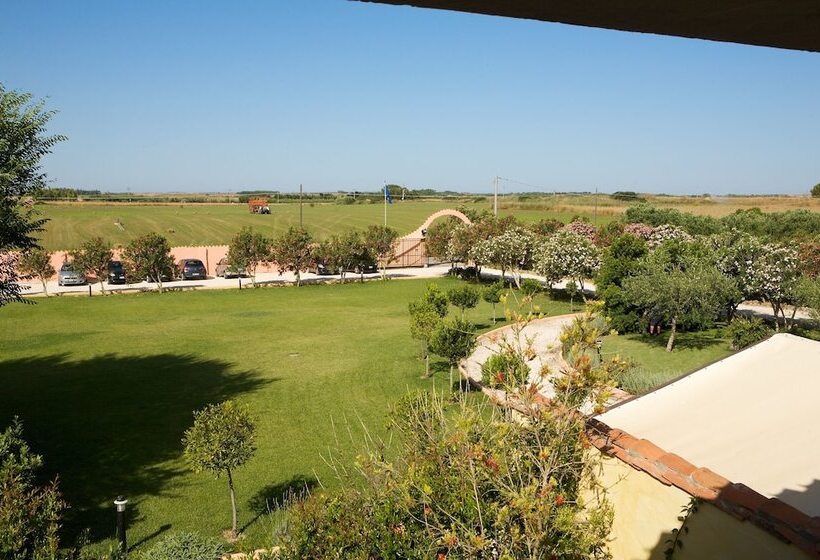 Отель Is Benas Country Lodge