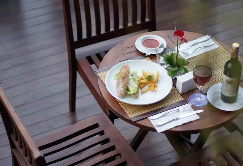 בית מלון כפרי Cross Vibe Paasha Atelier Bali Kuta