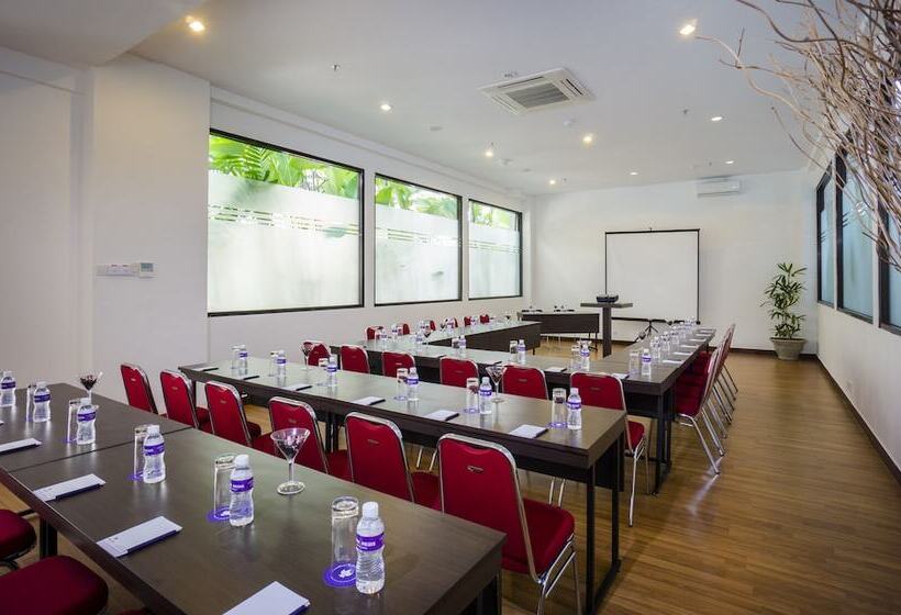 בית מלון כפרי Cross Vibe Paasha Atelier Bali Kuta