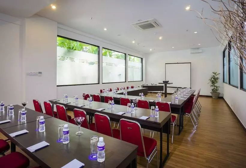 酒店 Cross Vibe Paasha Atelier Bali Kuta