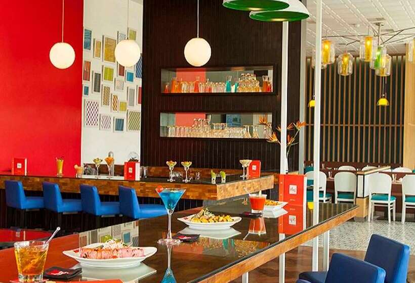 ホテル Park Inn By Radisson Gurgaon Bilaspur