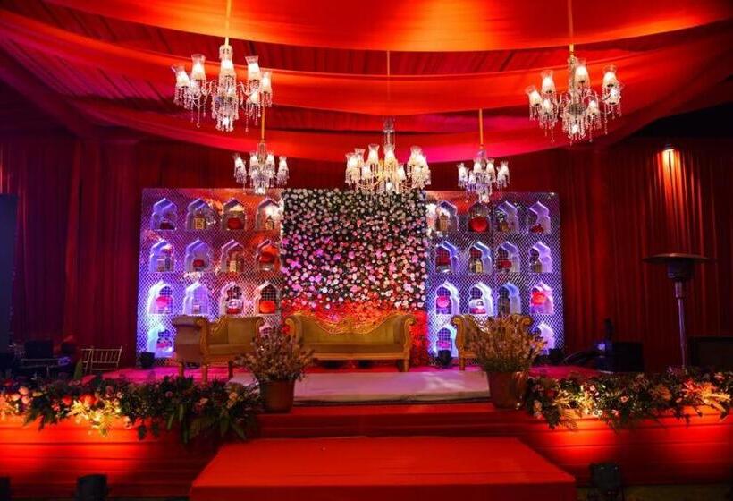 ホテル Park Inn By Radisson Gurgaon Bilaspur