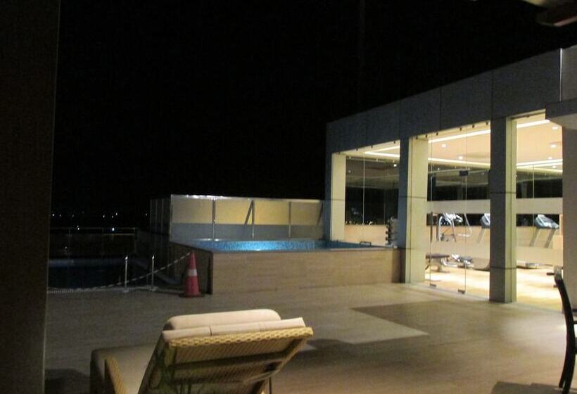 ホテル Park Inn By Radisson Gurgaon Bilaspur