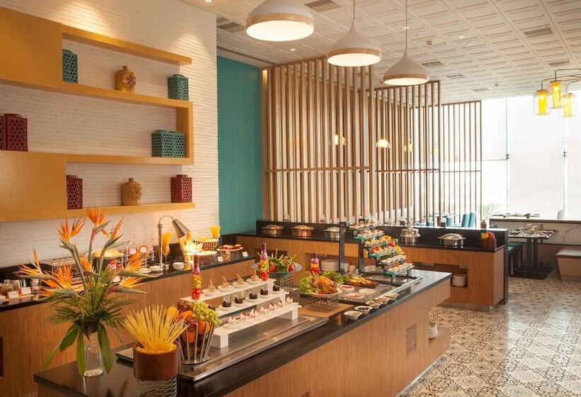 ホテル Park Inn By Radisson Gurgaon Bilaspur