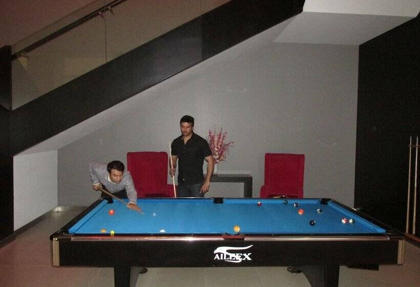 ホテル Park Inn By Radisson Gurgaon Bilaspur