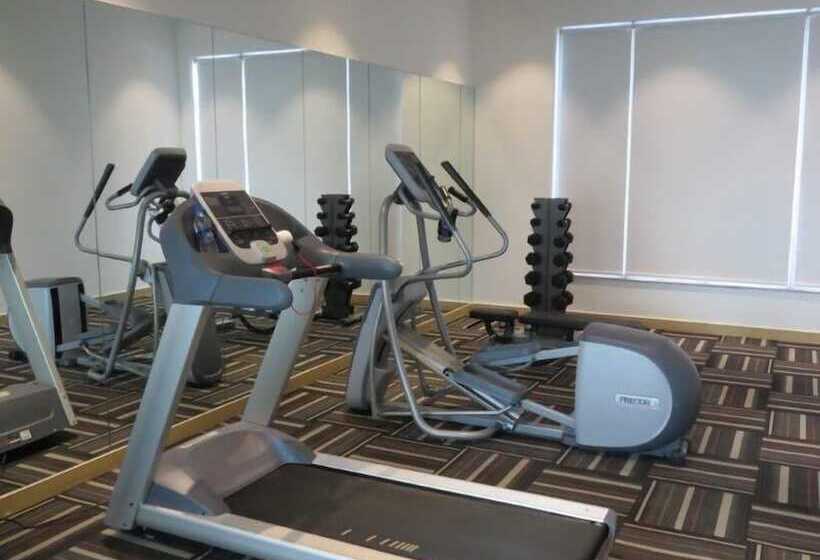 ホテル Park Inn By Radisson Gurgaon Bilaspur