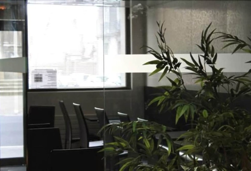 Отель The Originals Du Grand Monarque Nantes Gare