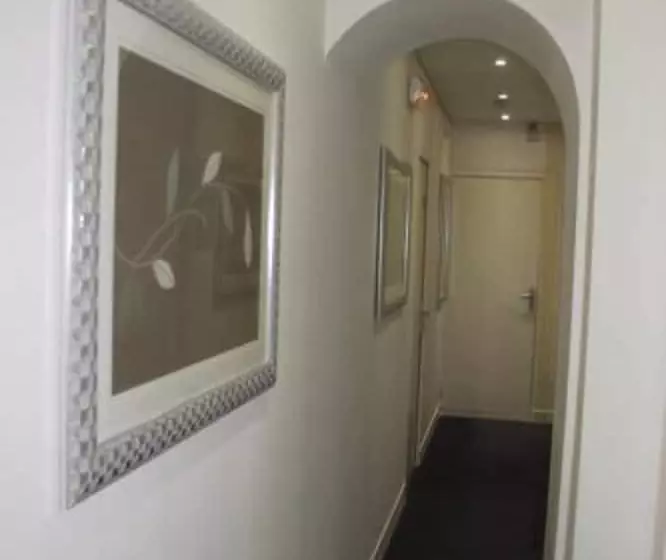 هتل The Originals Du Grand Monarque Nantes Gare