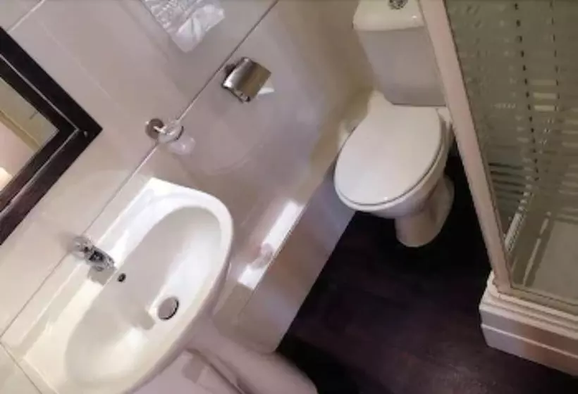 هتل The Originals Du Grand Monarque Nantes Gare