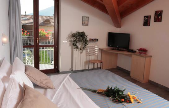 منتجع Residence Domaso