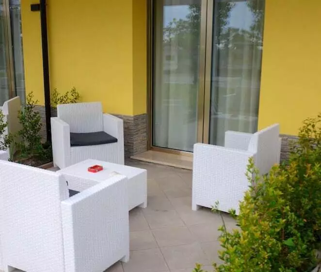 Курорт Baia Di Trainiti