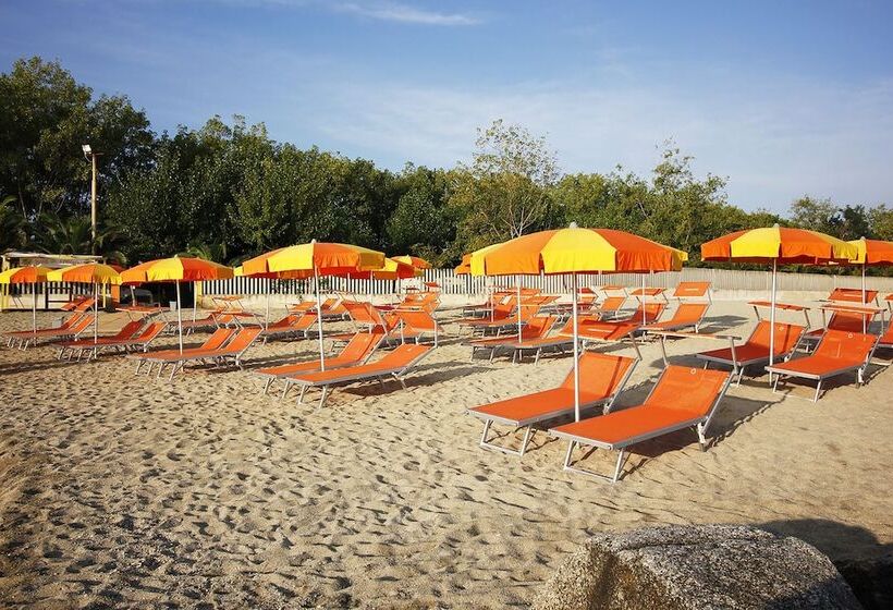 Курорт Baia Di Trainiti