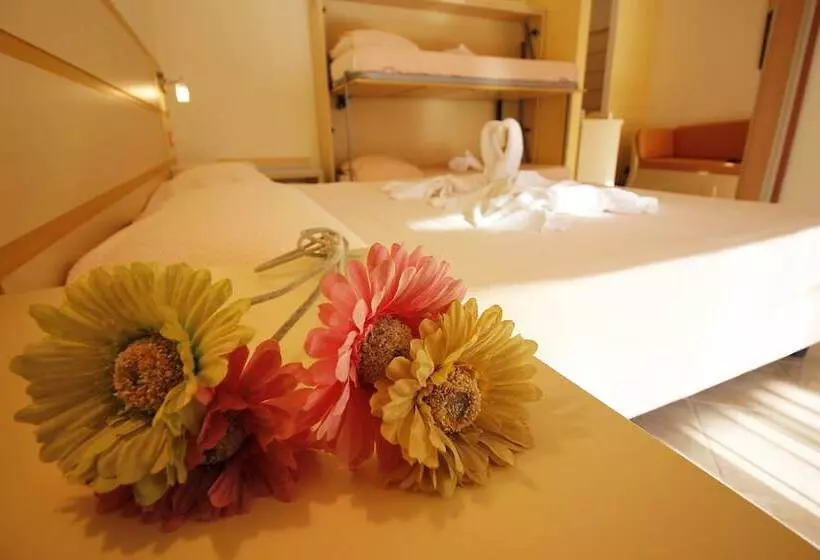 Курорт Baia Di Trainiti