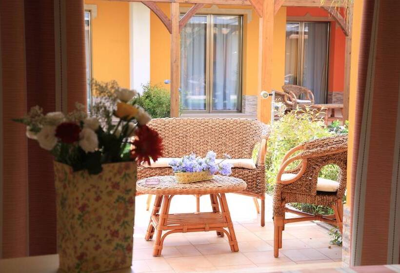 Курорт Baia Di Trainiti