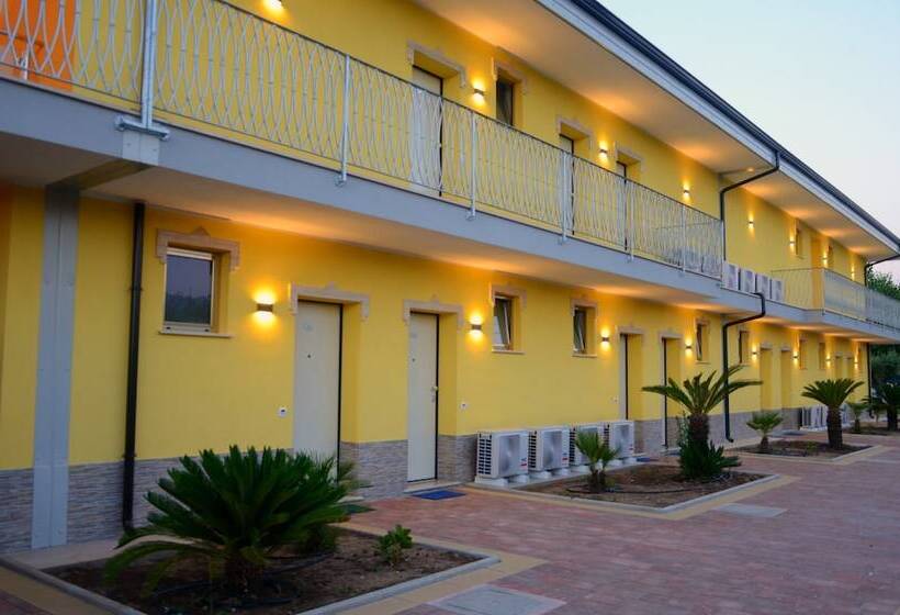 Курорт Baia Di Trainiti