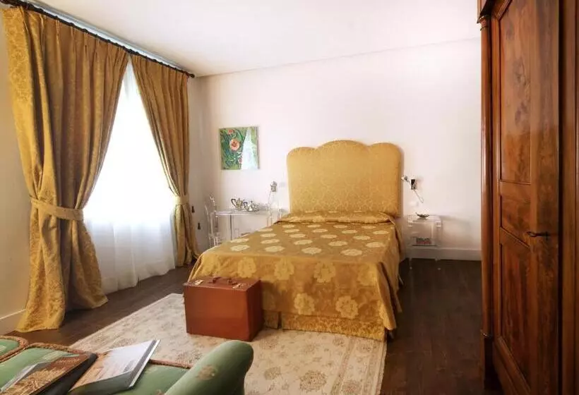 Tenuta Ponziani Griffin S Resort