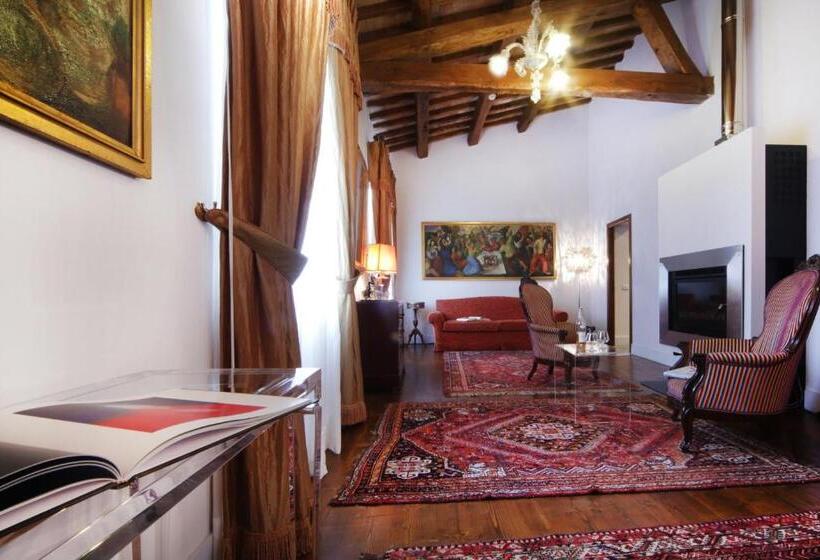 Tenuta Ponziani Griffin S Resort