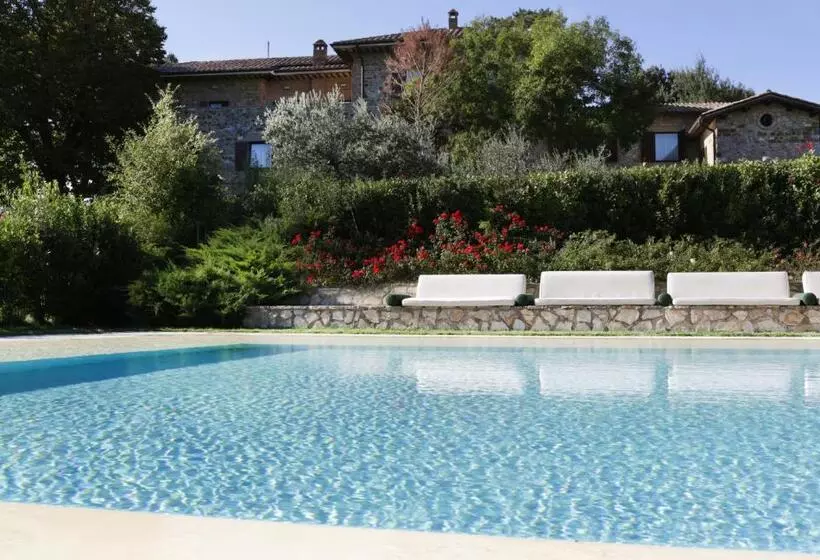 Tenuta Ponziani Griffin S Resort