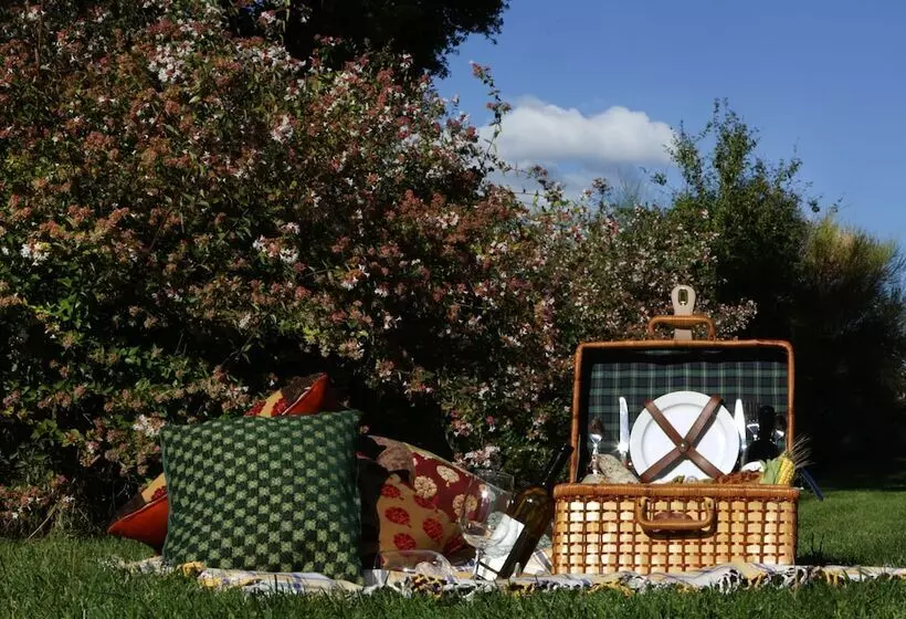 Tenuta Ponziani Griffin S Resort