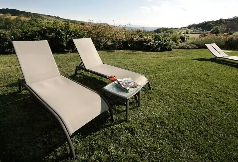 Tenuta Ponziani Griffin S Resort