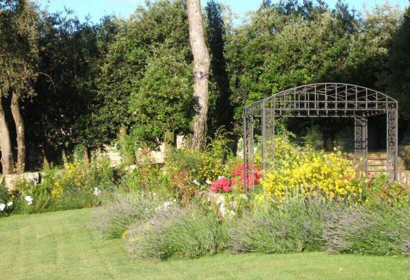 Tenuta Ponziani Griffin S Resort