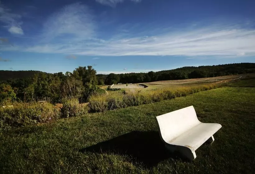 Tenuta Ponziani Griffin S Resort