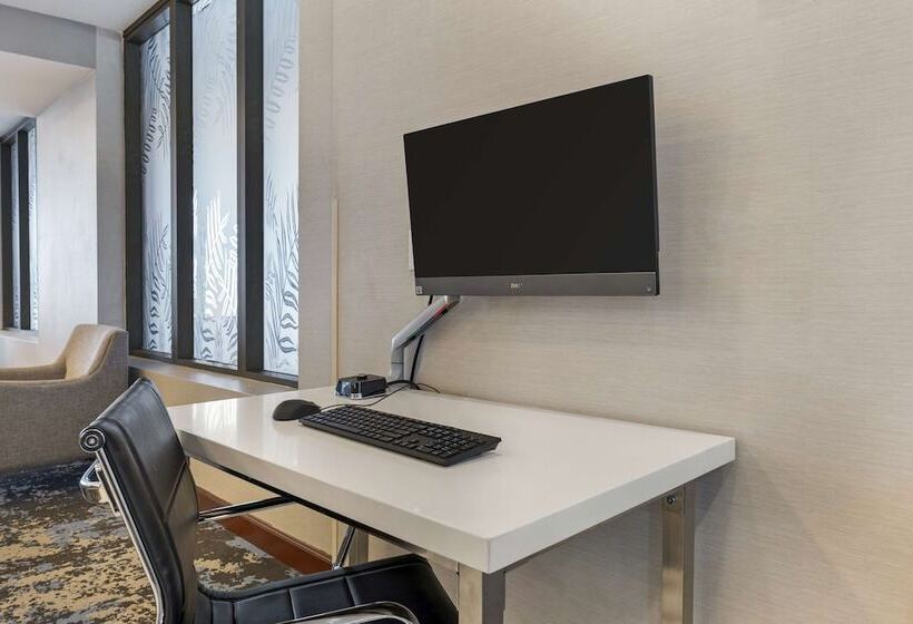 ホテル Best Western Plus South Holland Chicago Southland